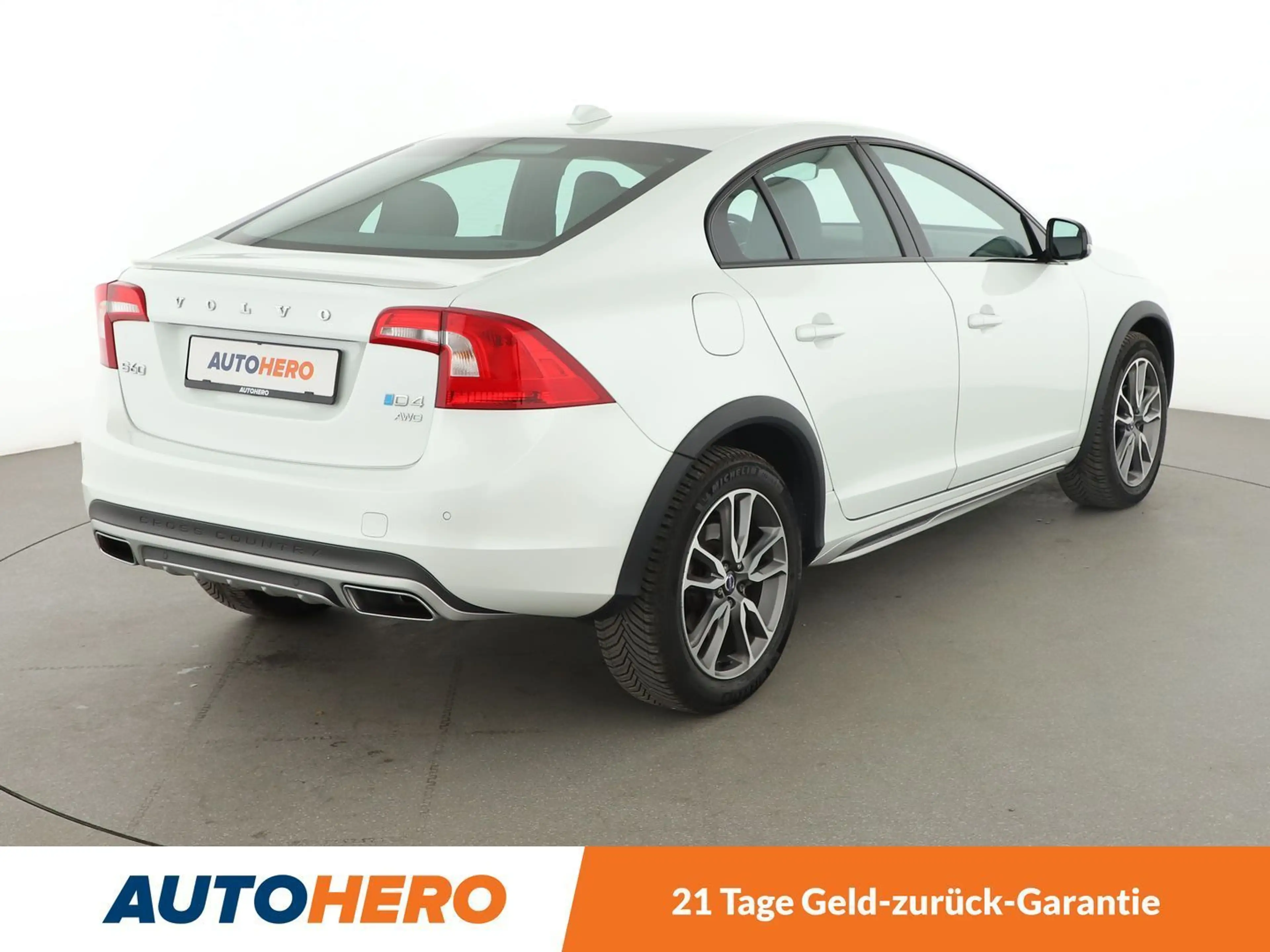 Volvo S60 Cross Country 2.4 D4 Summum AWD Aut.*NAVI*BiXENON*PDC*SHZ*TEMPO* — photo 6