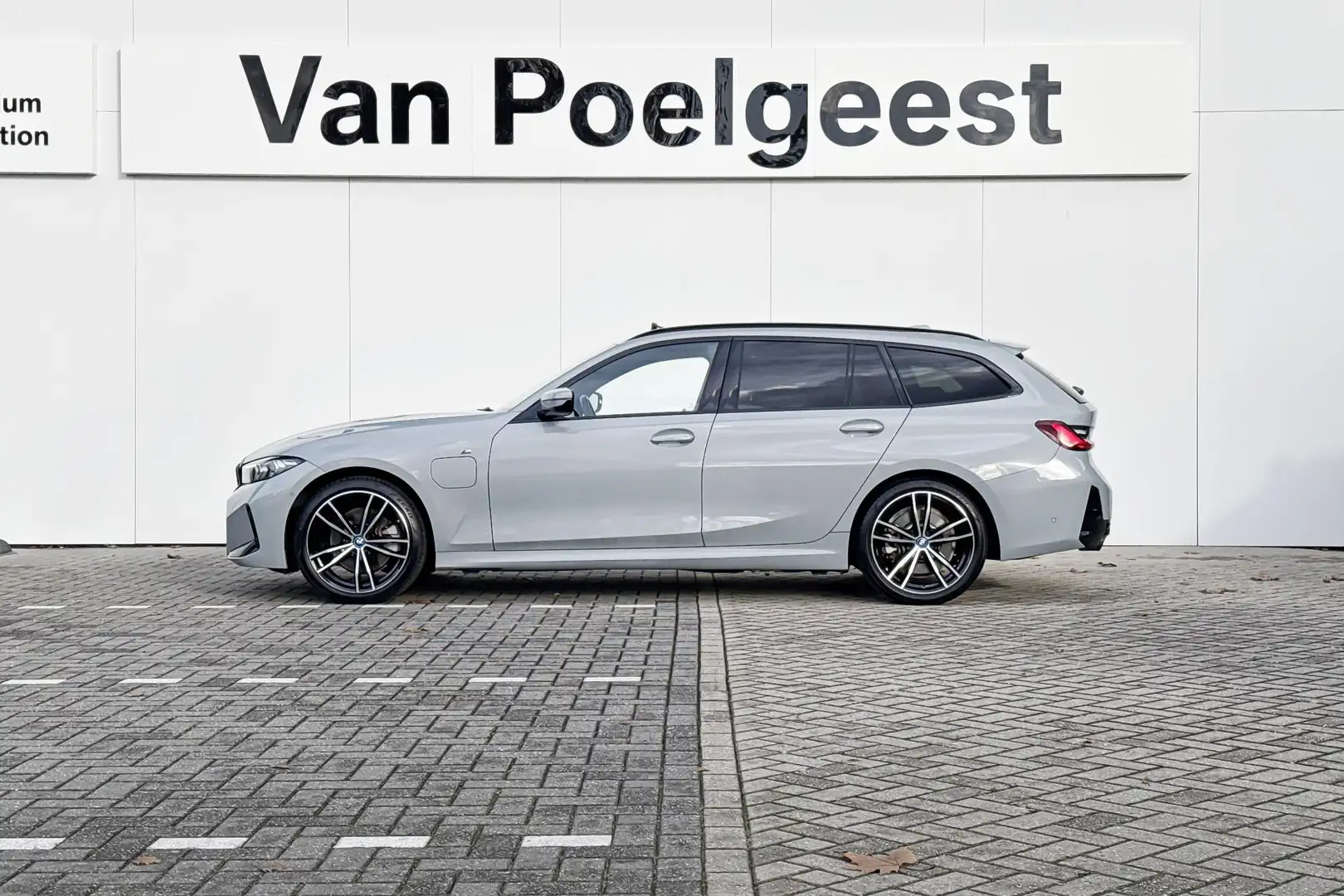 BMW 320 3 Serie Touring 320e M Sport |  Active Cruise Cont Grijs - 2