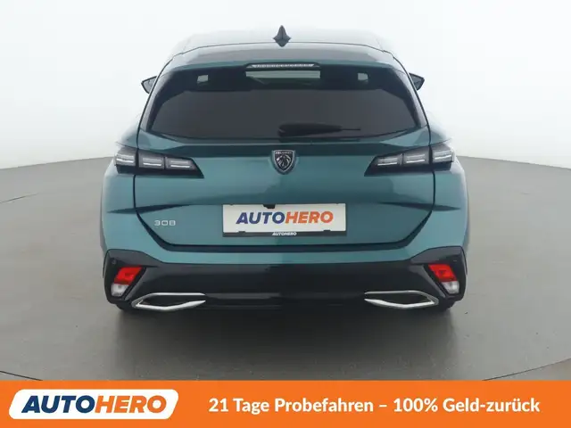 Peugeot 308 view 5