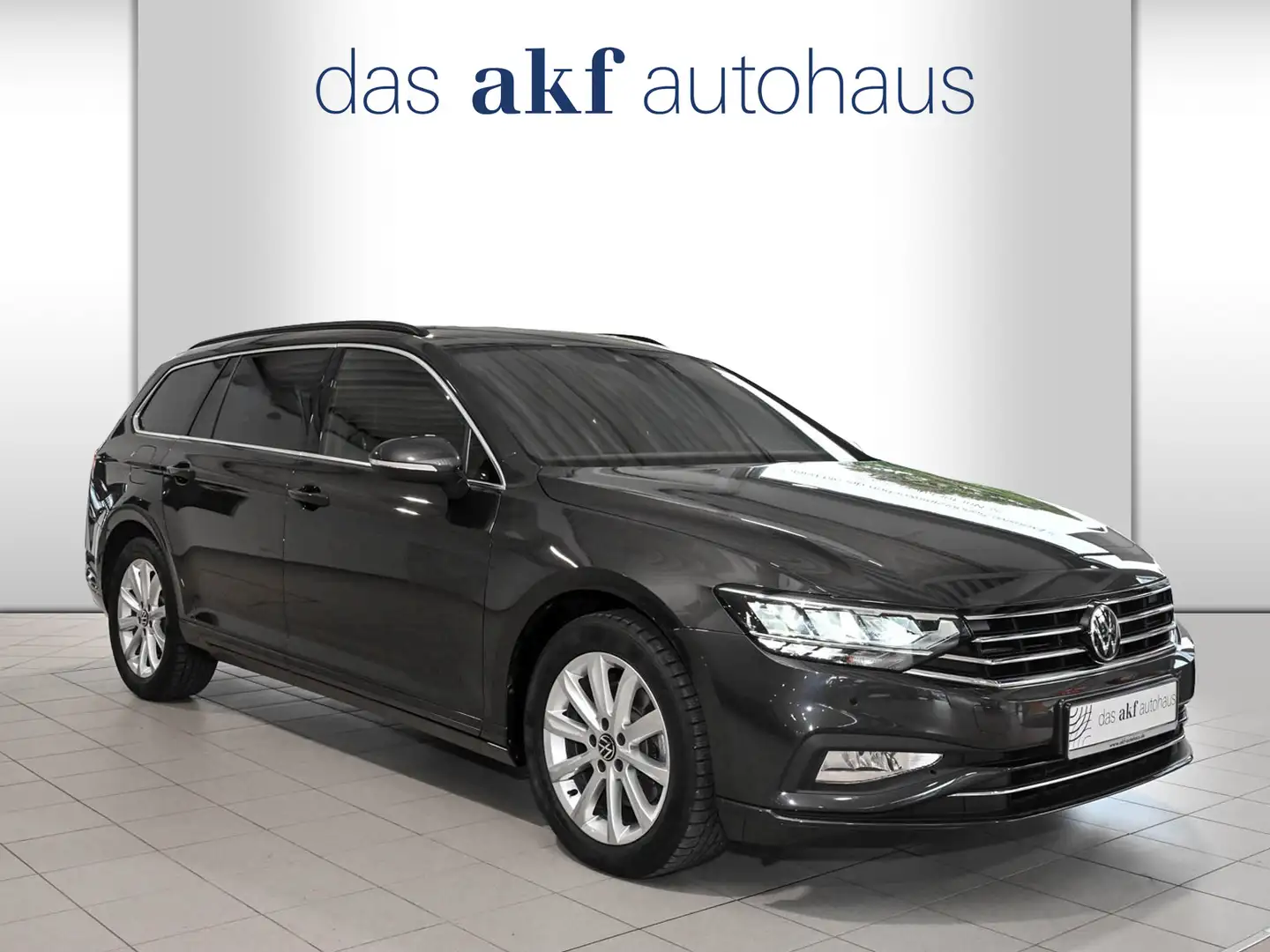 Volkswagen Passat Variant 2.0 TDI DSG Business-Navi*AHK*Kamer Schwarz - 2
