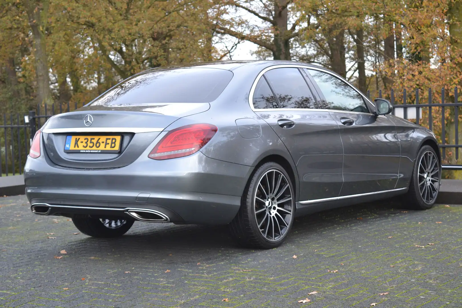 Mercedes-Benz C 180 Business Solution | Pano | Navi | Camera | Leder | Gris - 2