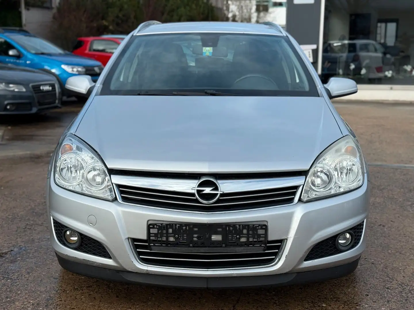 Opel Astra Kombi Silber - 2