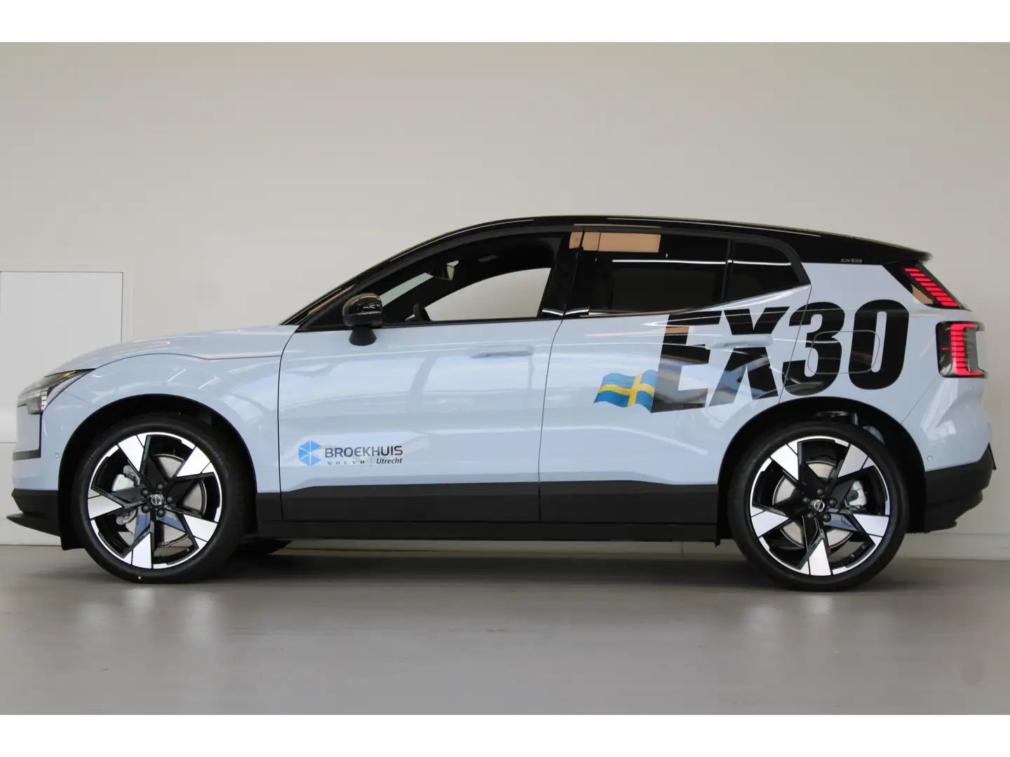 Volvo EX30 Twin Performance 428PK Ultra 69kWh | 20'' Velgen | Blau - 2