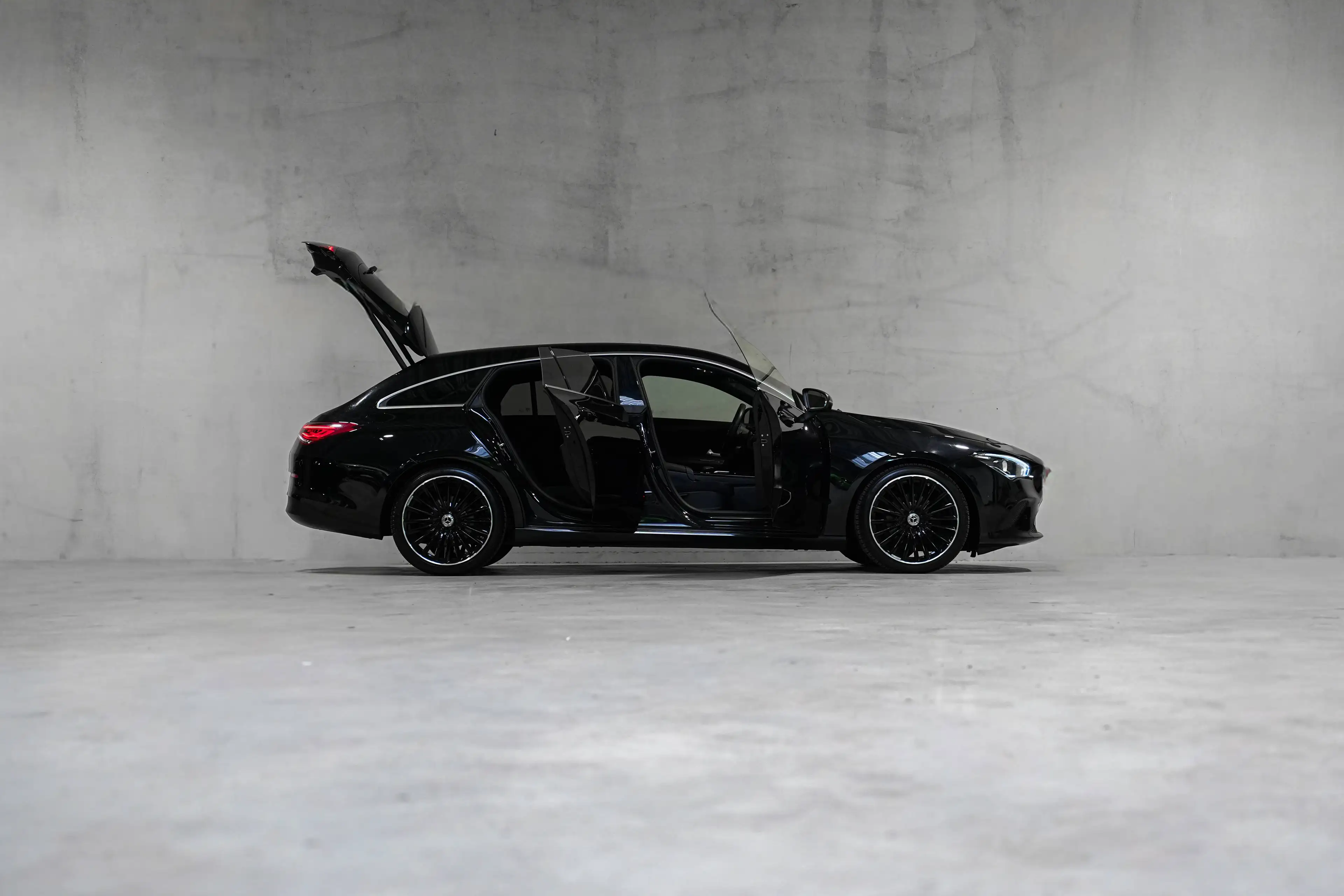 Mercedes-Benz CLA 200 ✖️ 19' AMG | APPLE CARPLAY | FULL BLACK | TVA ✔️ — photo 6
