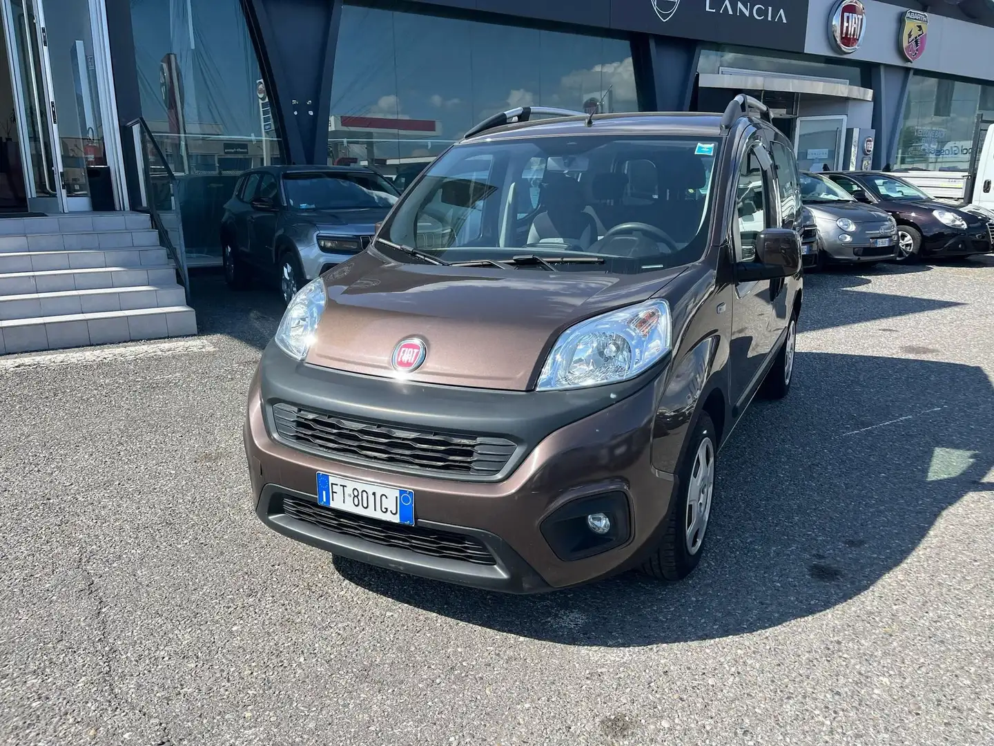 Fiat Qubo 1.3 mjt 16v Easy 80cv my19 Marrón - 1
