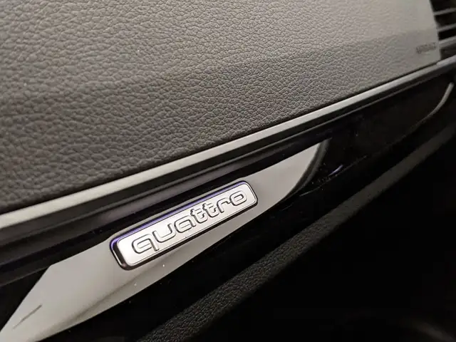 Audi Q5 view 7