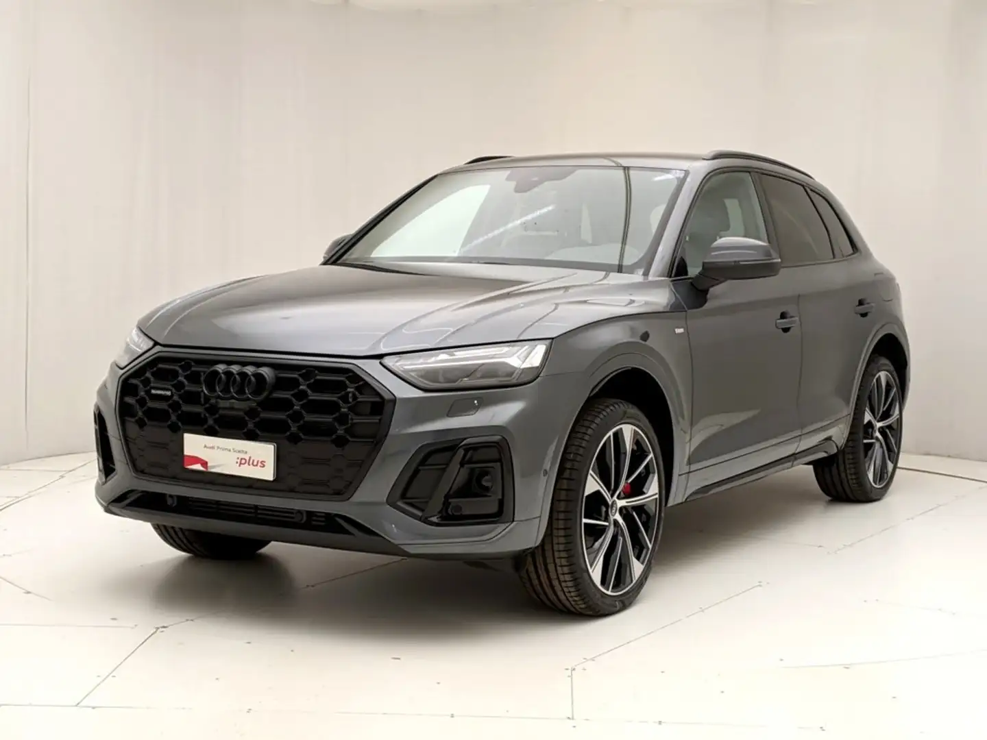 Audi Q5 55 2.0 tfsi e Identity Black quattro s-tronic Grigio - 1