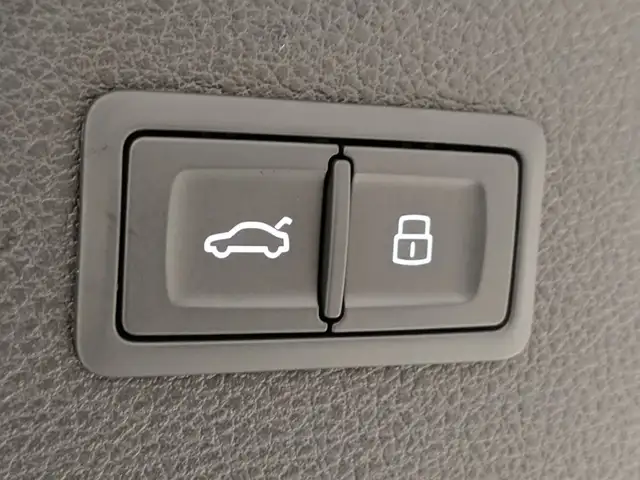 Audi Q5 view 5