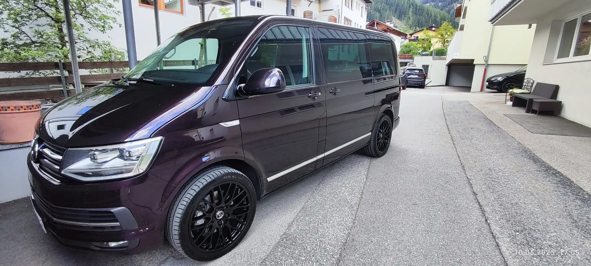 Volkswagen T6 Multivan Multivan Highline 2,0 TDI 4Motion BMT DSG Highline Violett - 1