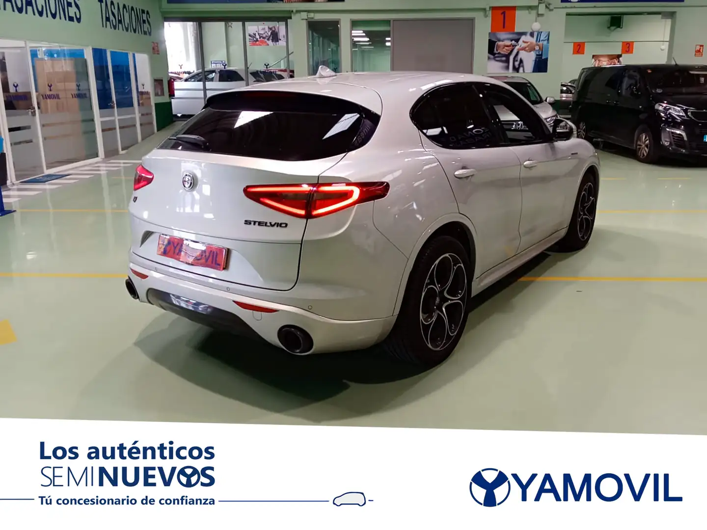 Alfa Romeo Stelvio 2.2 Veloce Q4 210 Aut. Gris - 2