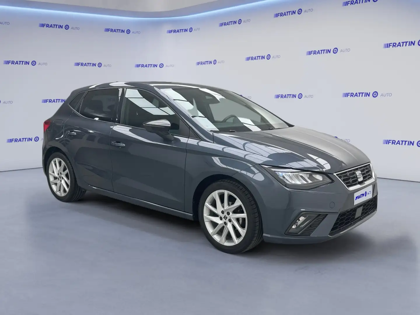 SEAT Ibiza 1.0 EcoTSI 95 CV 5 porte FR Grigio - 2