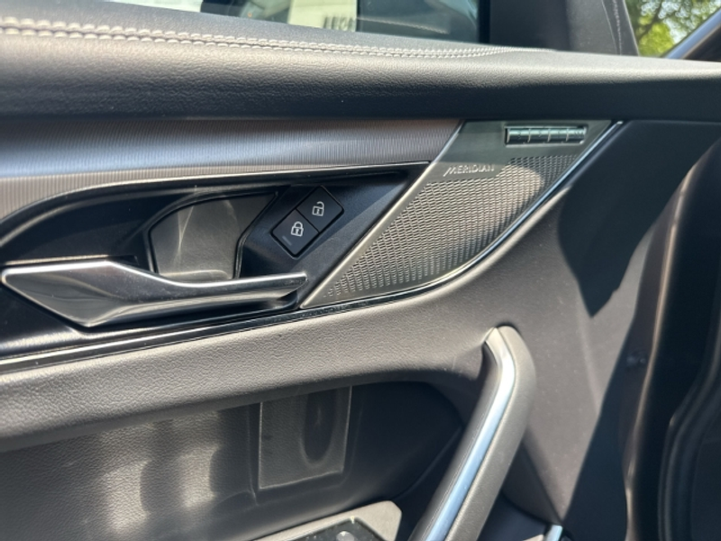 Jaguar F-Pace R-Dynamic S AWD AHK-el. klappb. Navi Leder Soundsy — photo 20