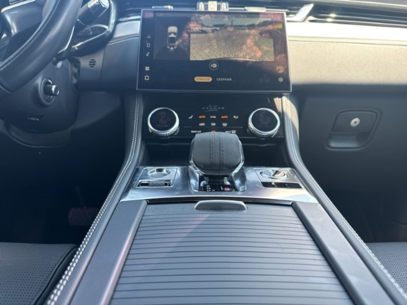 Jaguar F-Pace R-Dynamic S AWD AHK-el. klappb. Navi Leder Soundsy — photo 15