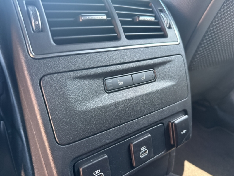 Jaguar F-Pace R-Dynamic S AWD AHK-el. klappb. Navi Leder Soundsy — photo 19