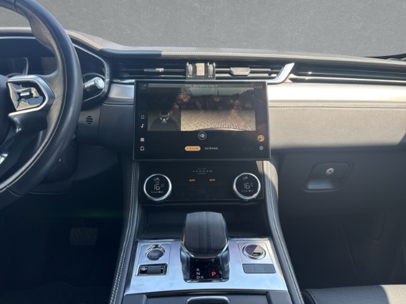 Jaguar F-Pace R-Dynamic S AWD AHK-el. klappb. Navi Leder Soundsy — photo 13