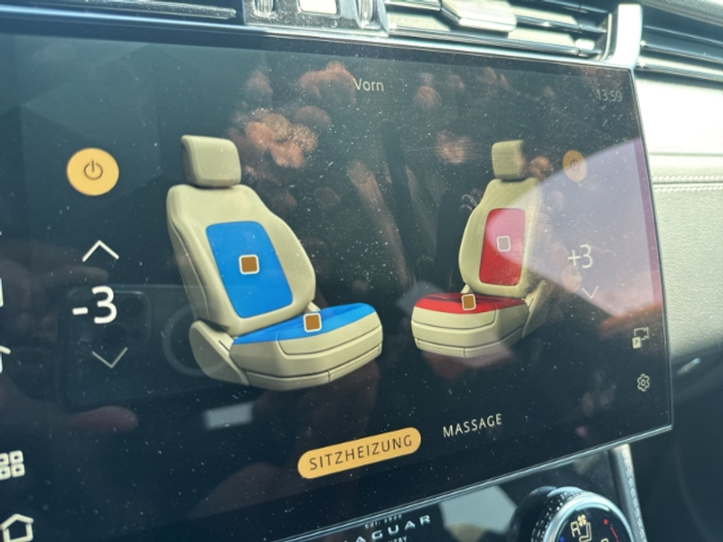 Jaguar F-Pace R-Dynamic S AWD AHK-el. klappb. Navi Leder Soundsy — photo 22