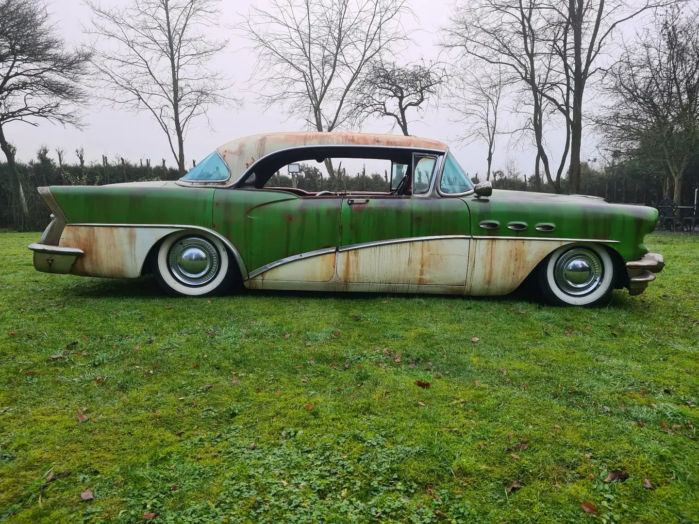 Buick Special 4 door hardtop - 1