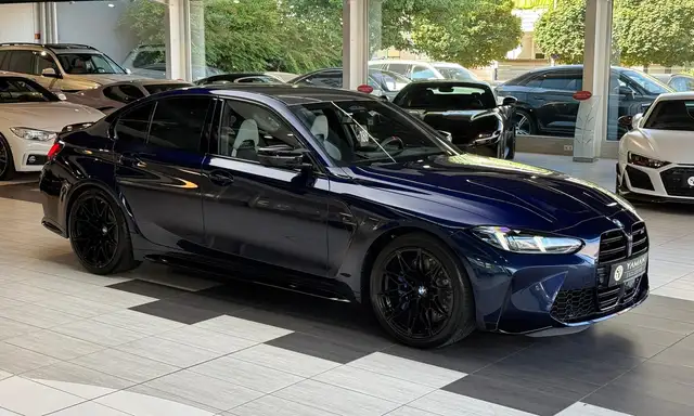 BMW M3 view 5