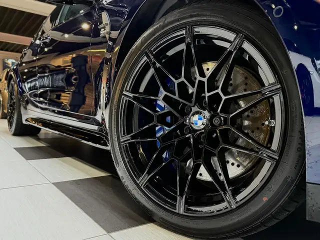 BMW M3 view 7