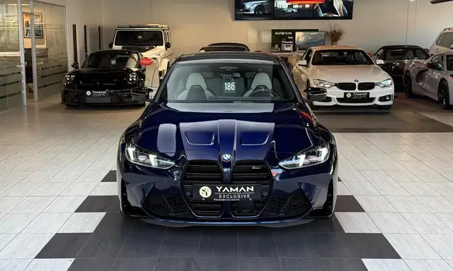 BMW M3 view 3
