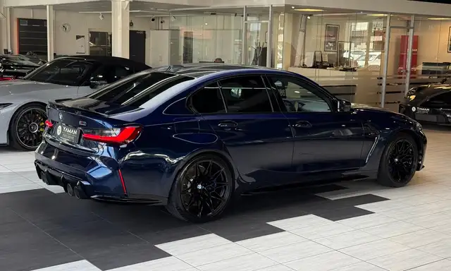 BMW M3 view 8