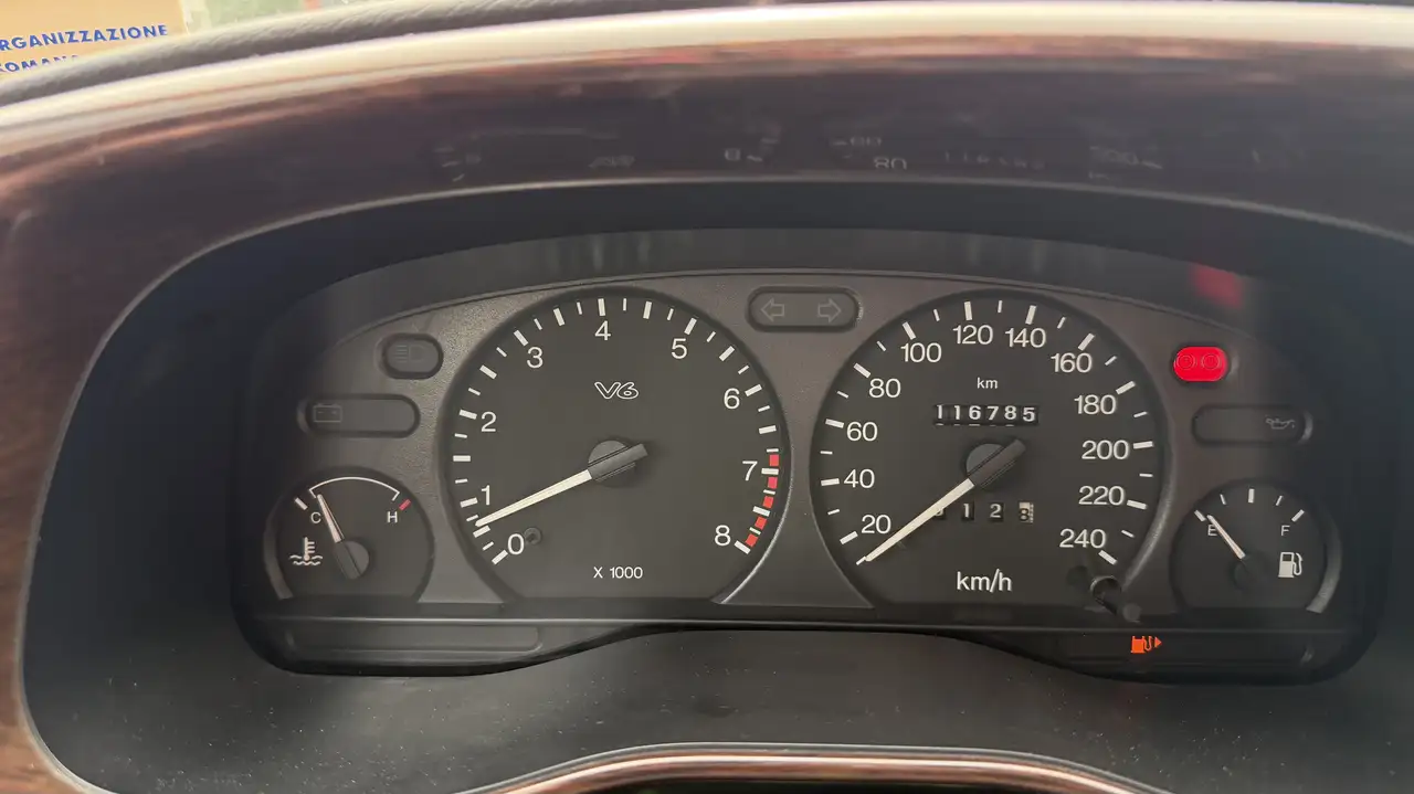 Ford Mondeo 4p 2.5i V6 24v Ghia, foto 12