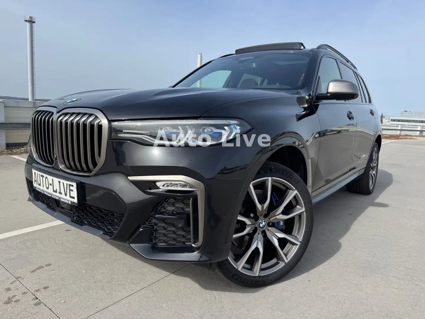 BMW X7 M50 d*M PAKET*7x STZ*VIR*PAN*NAVI*SKY LOUNGE! Noir - 1