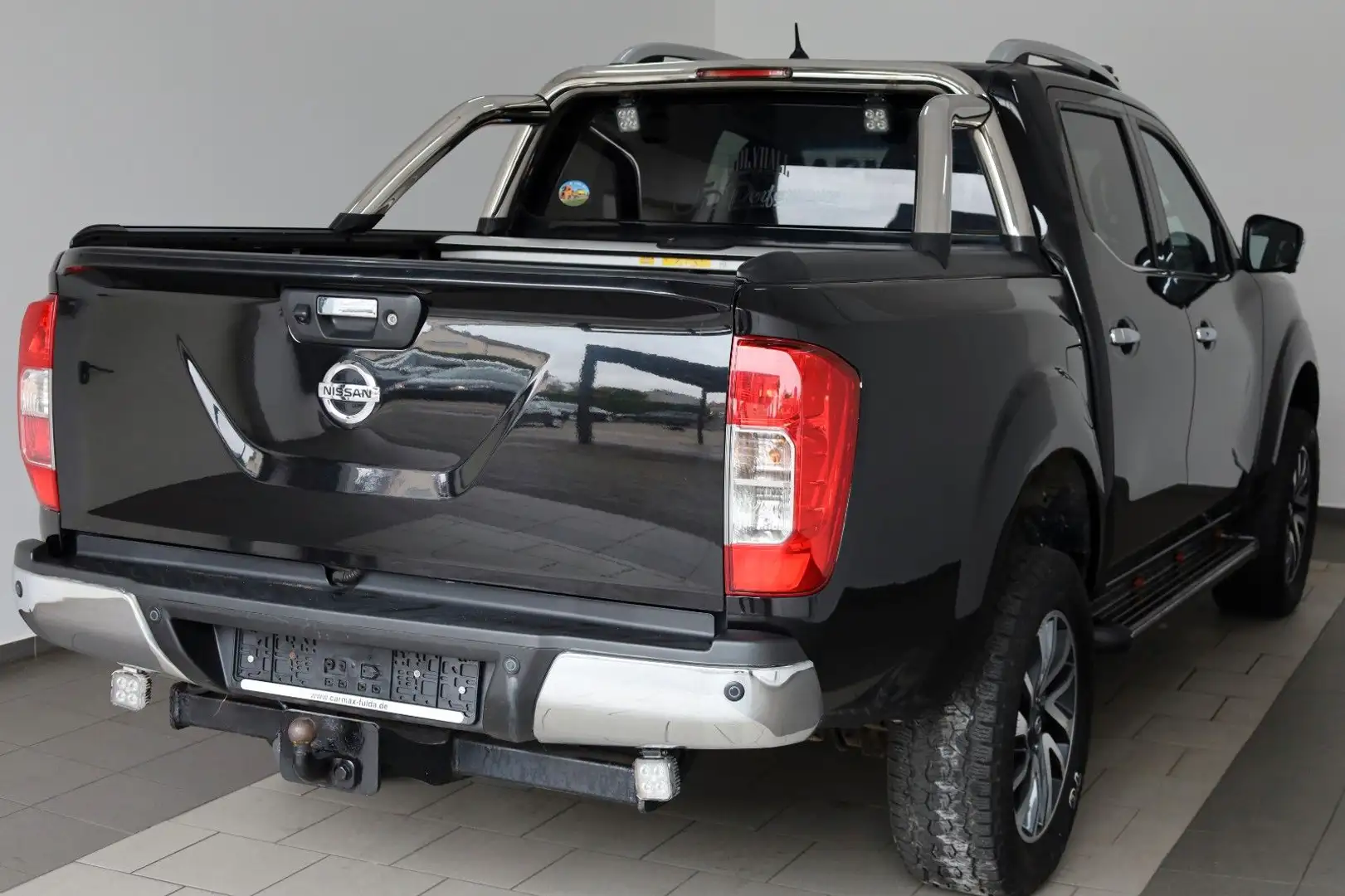 Nissan Navara NP300 Tekna DOKA 4x4 Leder,SH,Navi,SD,AHK Schwarz - 2