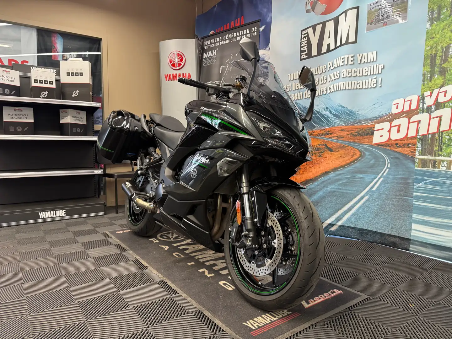 Kawasaki Z 1100 Negro - 2