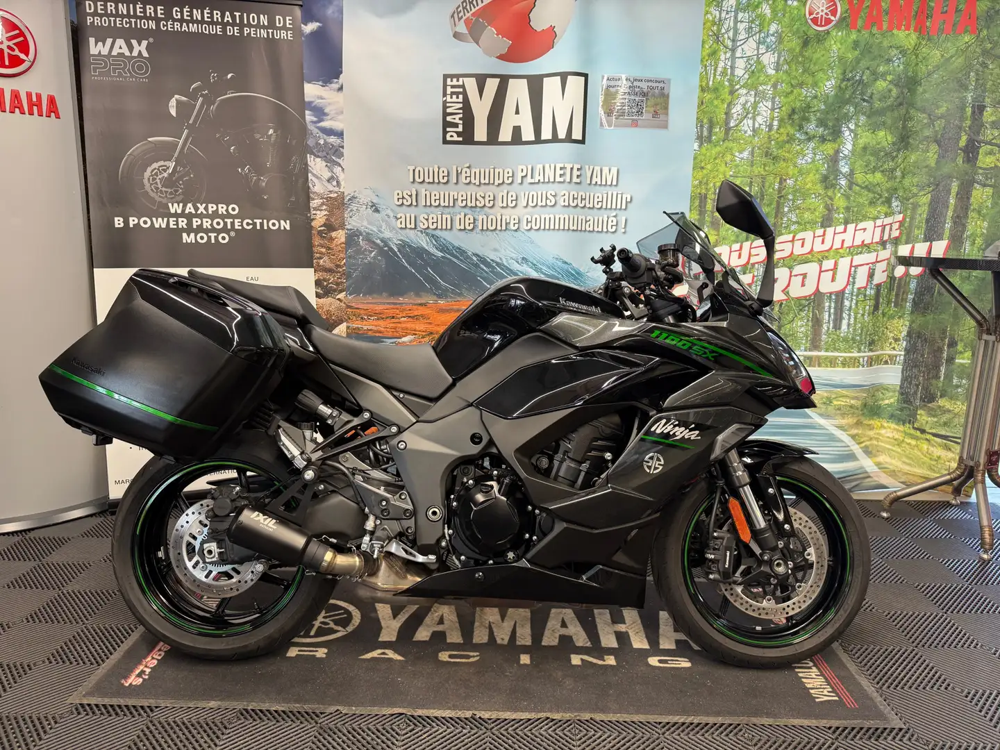 Kawasaki Z 1100 Negro - 1