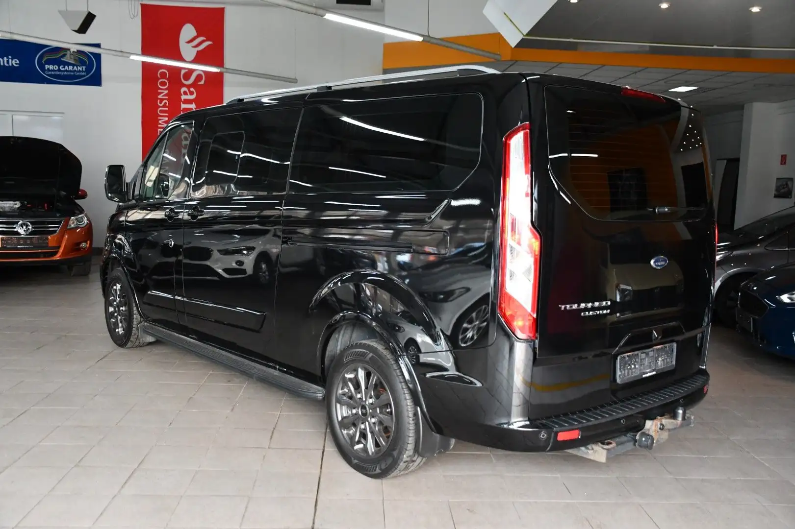 Ford Tourneo Custom Titanium L2 320 1.Hand Schwarz - 2