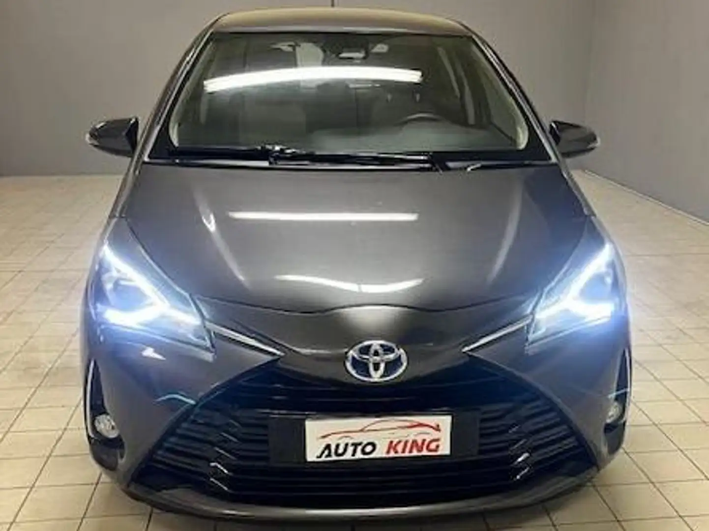 Toyota Yaris Yaris 5p 1.5h Trend Bronze Edition Grigio - 1
