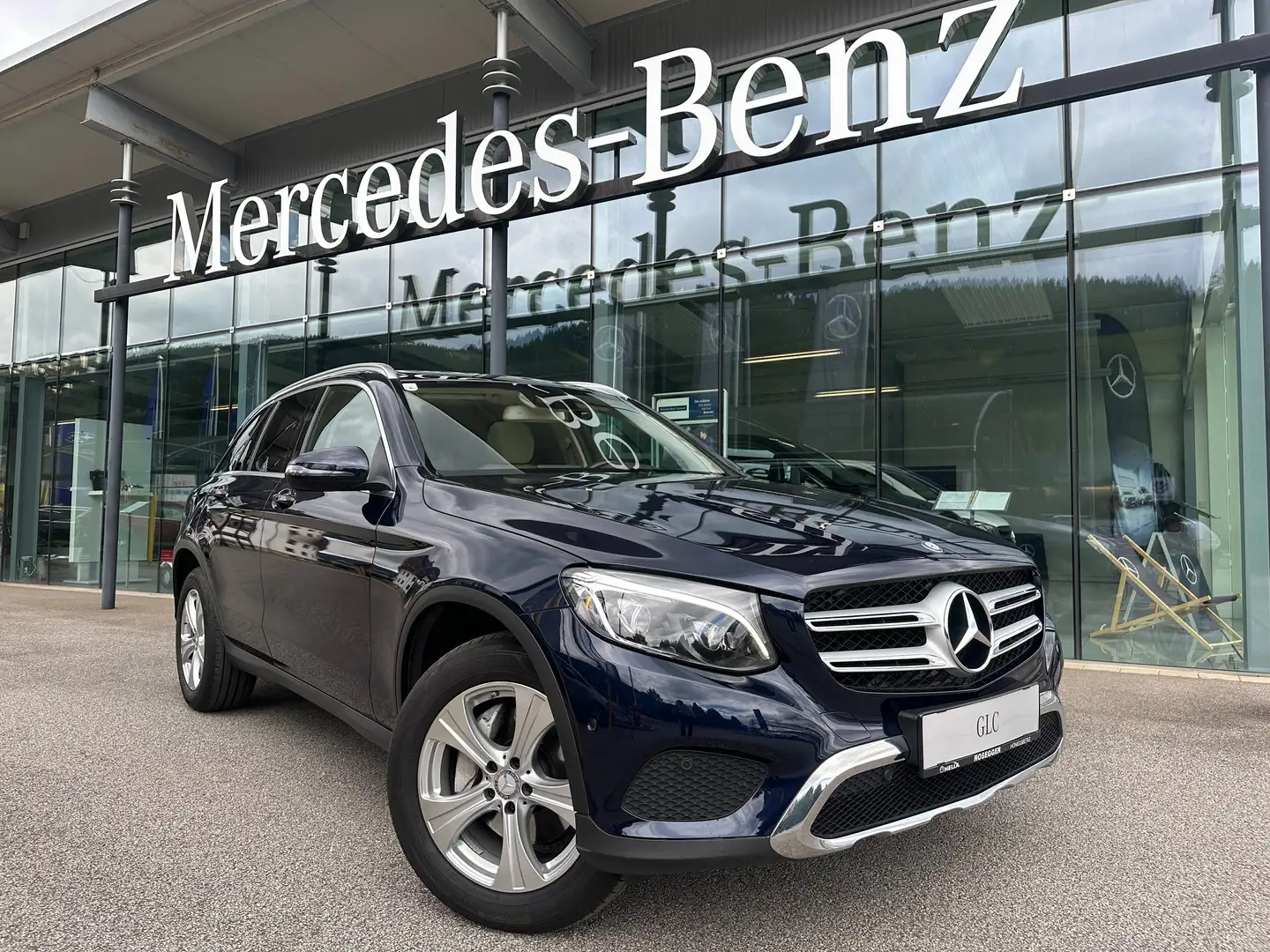 Mercedes-Benz GLC 250 d 4MATIC Aut. *Leder*Panorama*AHV* Blau - 1