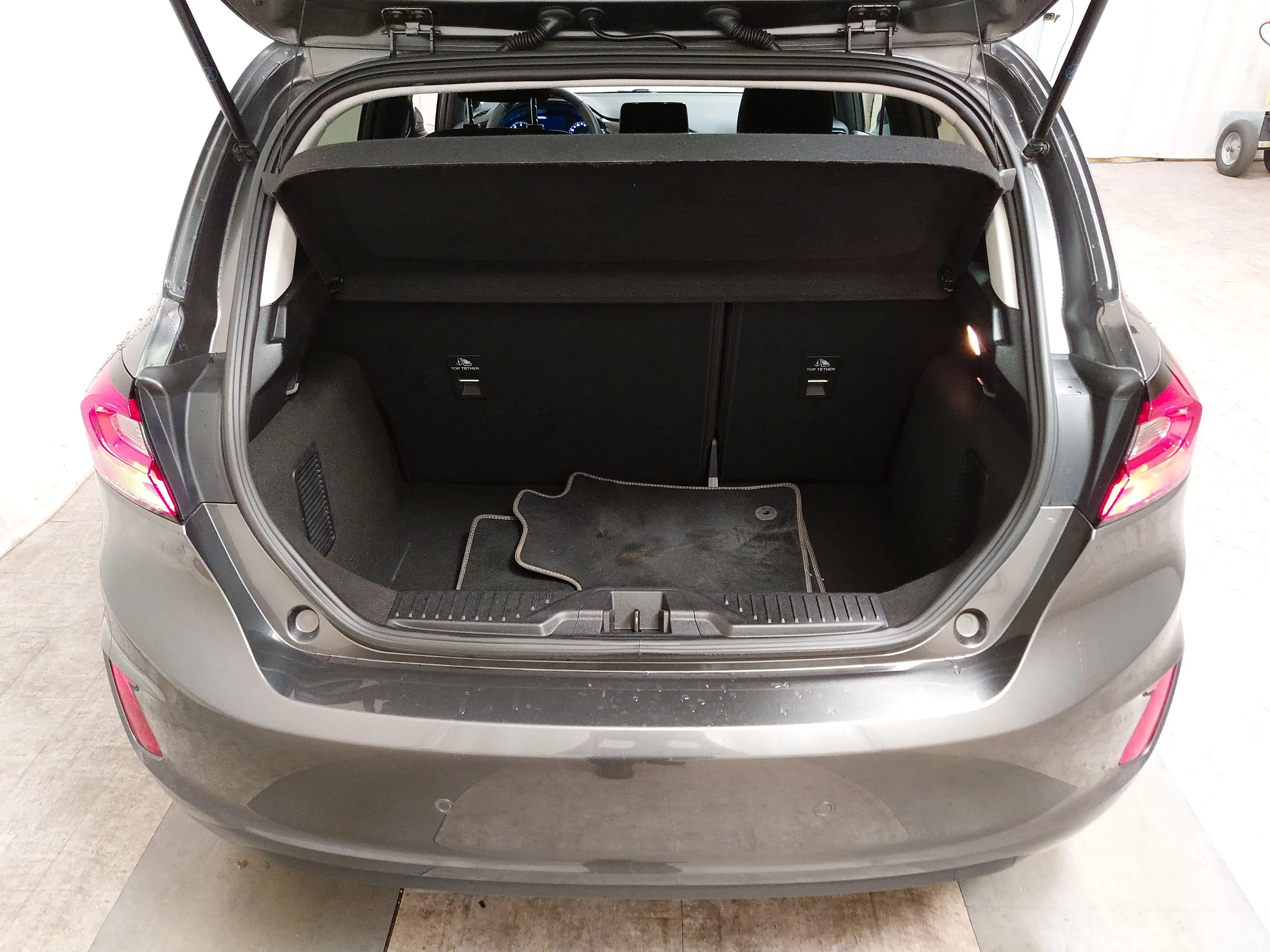 Ford Fiesta 1.0 EB Titanium SHZ PDC LED TEMPOMAT — photo 15