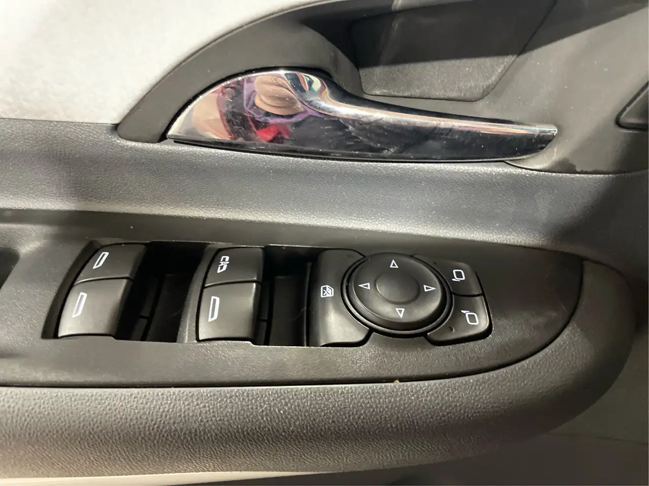 Chevrolet Bolt снимка Chevrolet Bolt