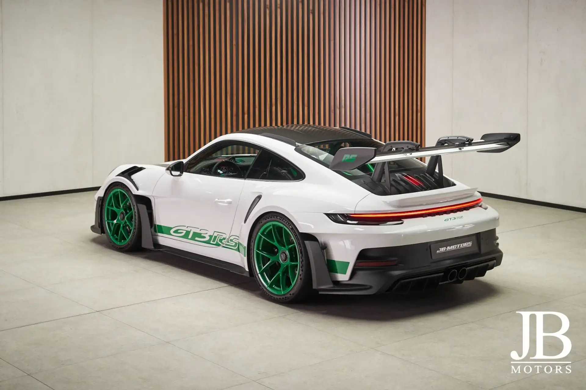 포르쉐 911 GT3 RS 2025 흰색 사진 2
