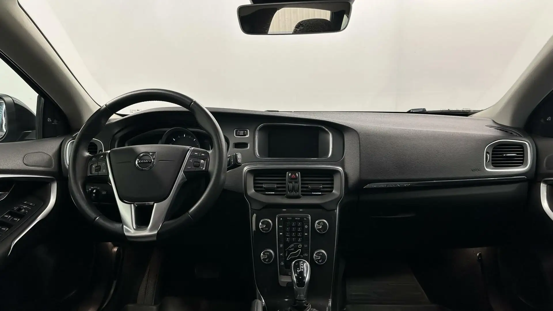 Volvo V40 Cross Country 2.0 D3 Summum CAMERA ECC CRUISE LM. Noir - 2