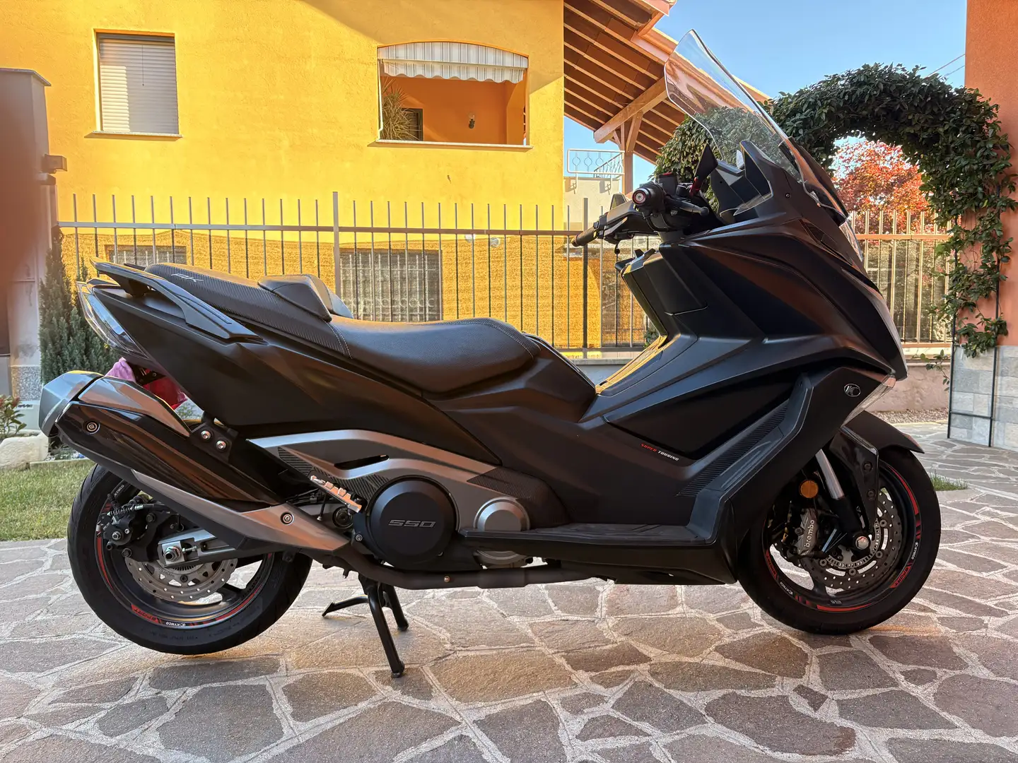 Kymco AK 550 - 2