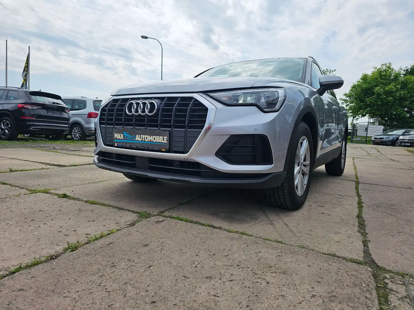 Audi Q3 35 TDI basis Silber - 2