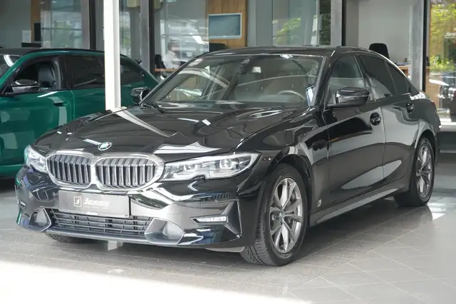 BMW 330 e Sport Line LED R.Cam Shadow CarPlay