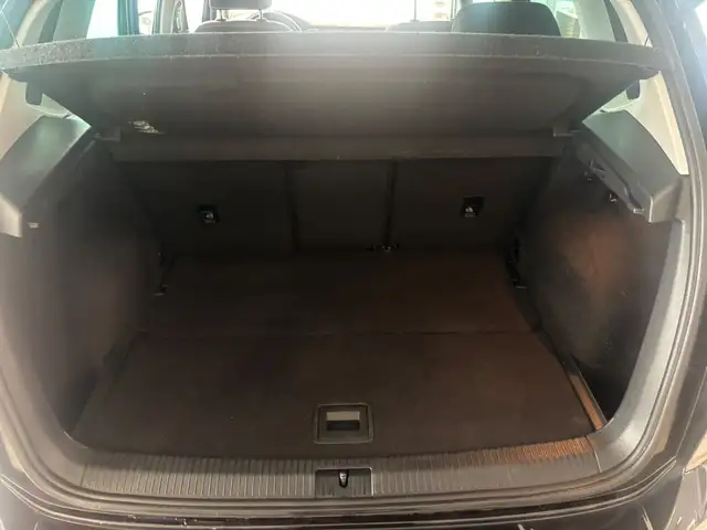 Volkswagen Golf Sportsvan view 8