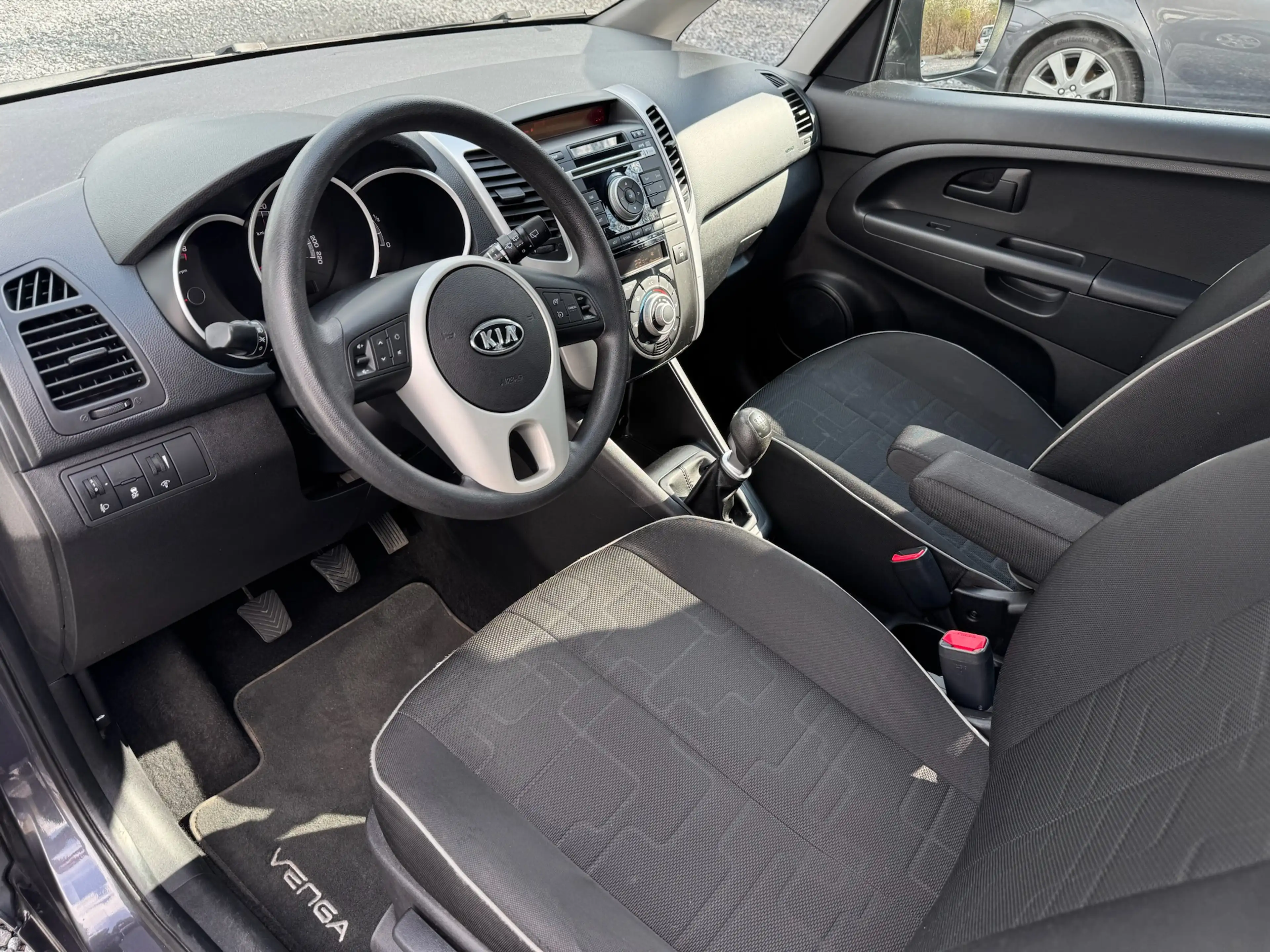 Kia Venga 1.4i Mind 76000km/Clim/Cruise/Carnet/Gar12M — photo 11
