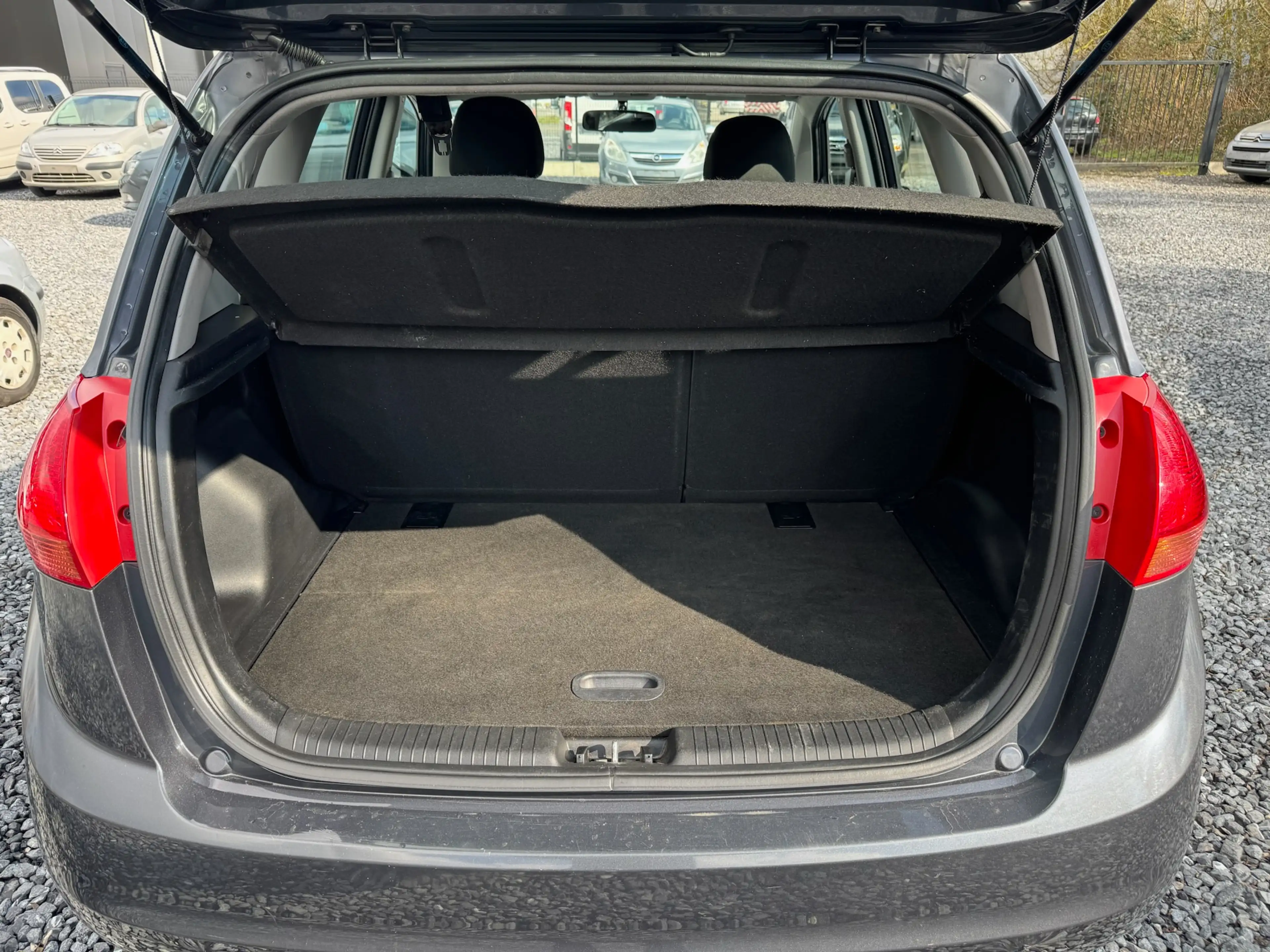 Kia Venga 1.4i Mind 76000km/Clim/Cruise/Carnet/Gar12M — photo 7