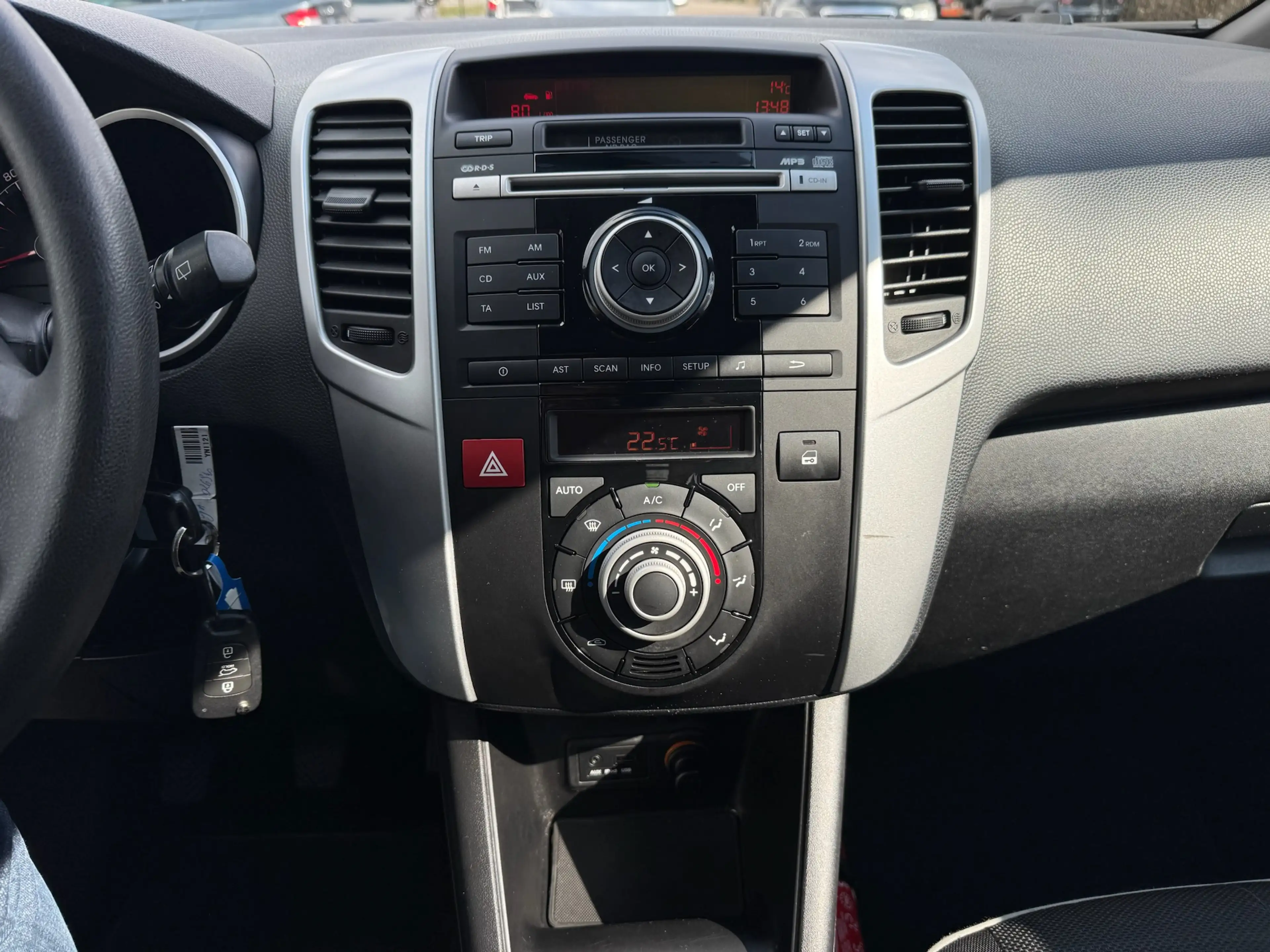 Kia Venga 1.4i Mind 76000km/Clim/Cruise/Carnet/Gar12M — photo 14