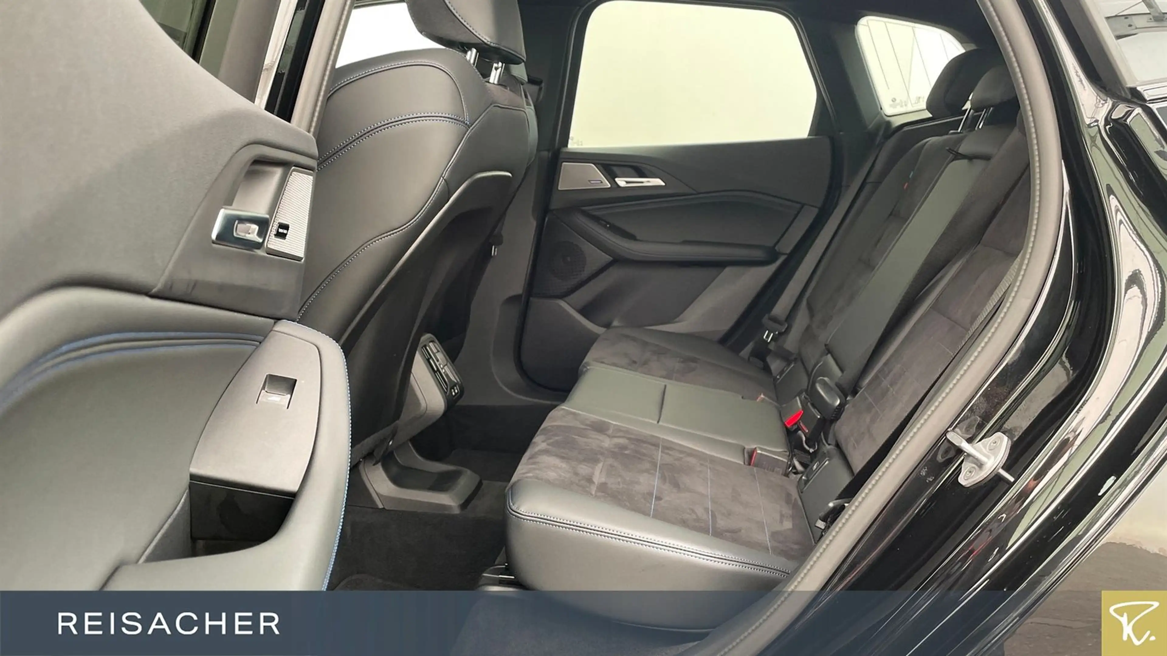 BMW 223 223i A xDrive Active Tourer — photo 8