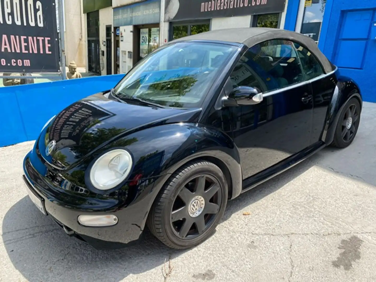 Volkswagen Beetle Cabrio 2.0 Negro - 2