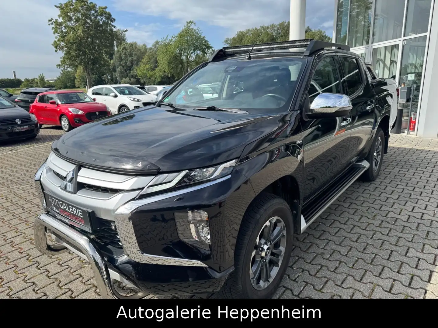 Mitsubishi L200 Intro Edition Doppelkabine 4WD/AUT/LED/SHZ Schwarz - 1