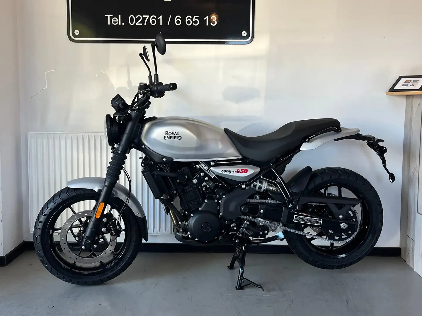 Royal Enfield Guerilla 450 Zilver - 1