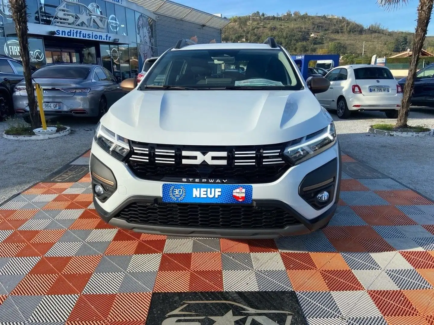 Dacia Sandero ECO-G 100 BV6 STEPWAY EXTREME + GPS Caméra JA 16\u Blanc - 2