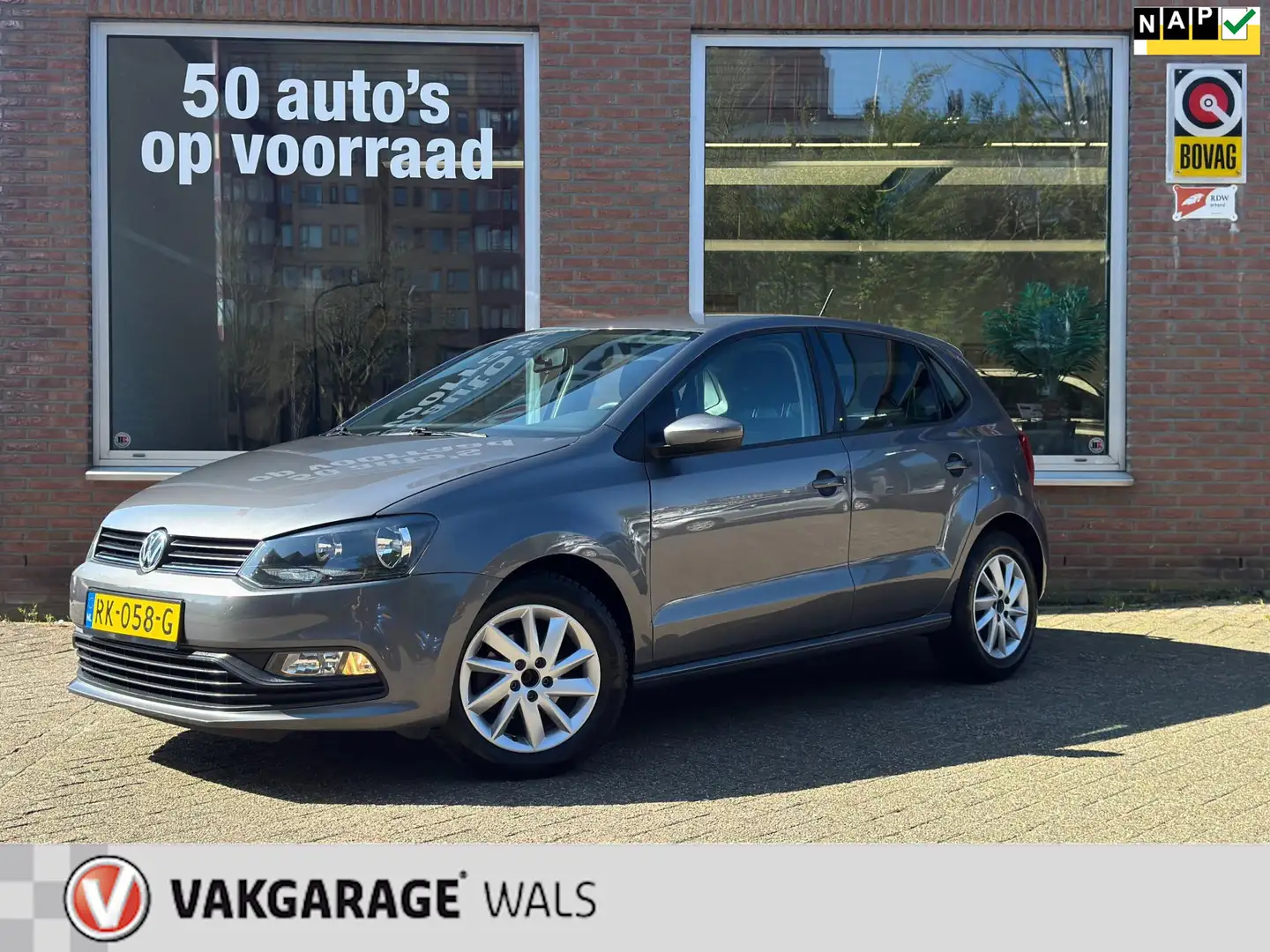 Volkswagen Polo 1.0 COMFORTLINE | AIRCO| BLEUTOOTH | VELGEN | PARK Grijs - 1